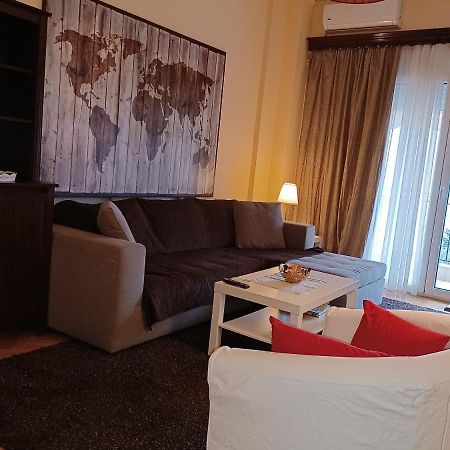 Central Apartment Янина Экстерьер фото