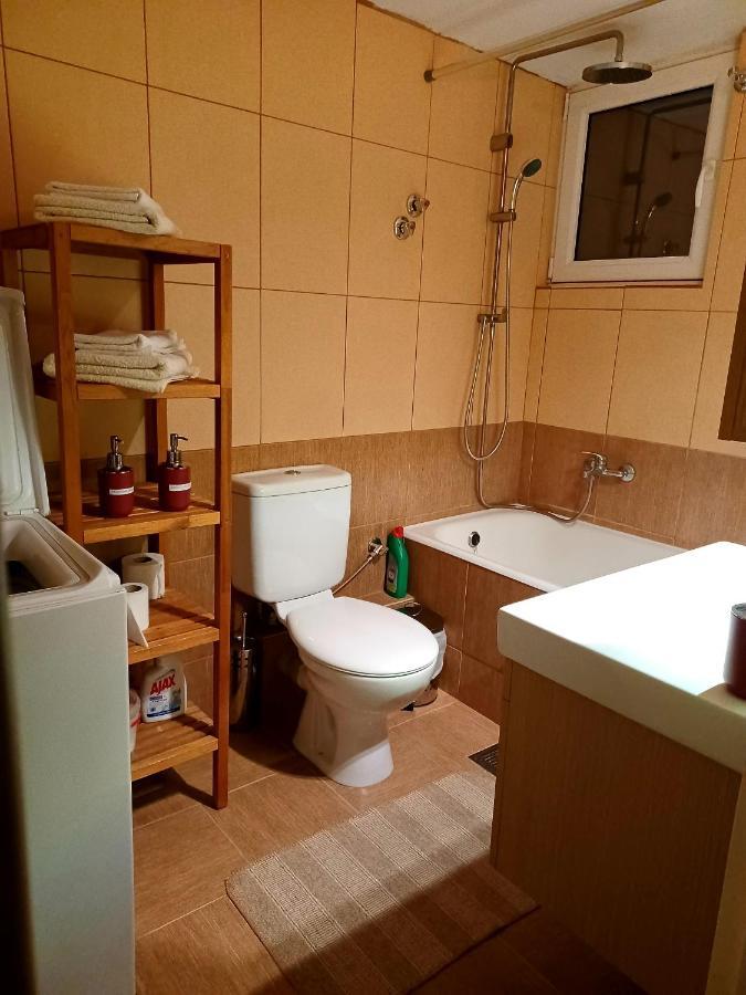 Central Apartment Янина Экстерьер фото